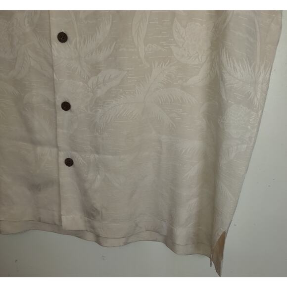 Tommy Bahama Silk Shirt Men's L Embroidered Button Up Hawaiian Martinis Bikinis - Picture 3 of 16